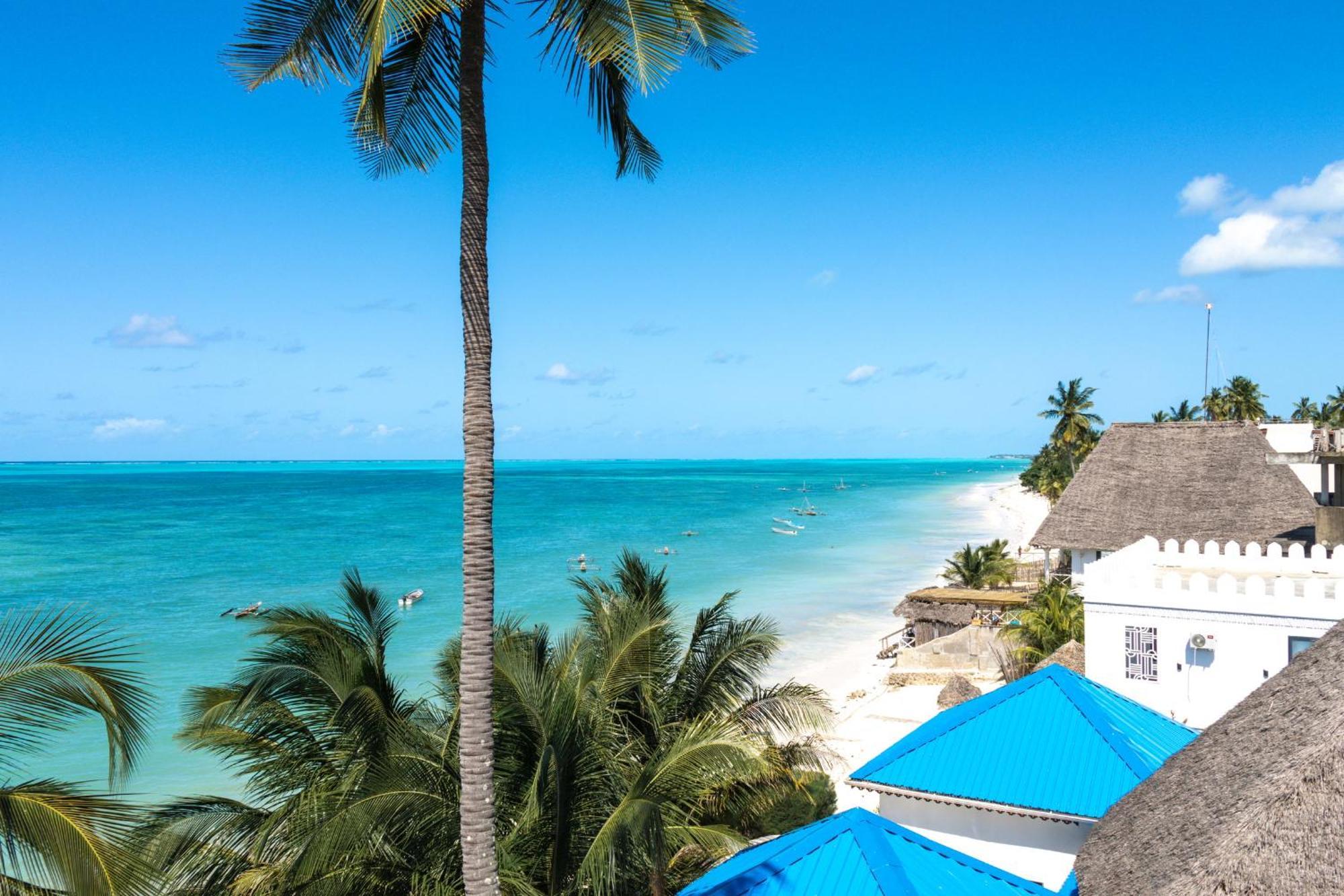 Pili Pili Sunrise Beach 4*