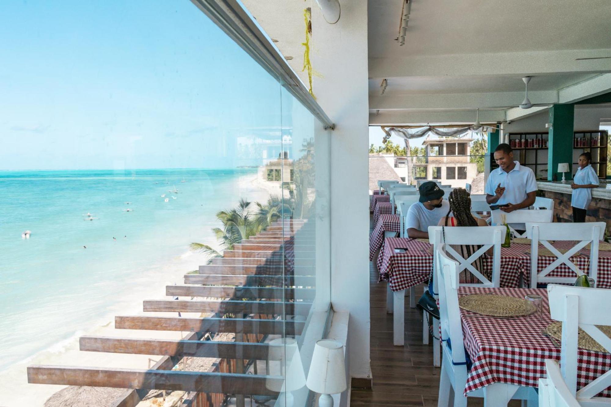 Pili Pili Sunrise Beach Hotel