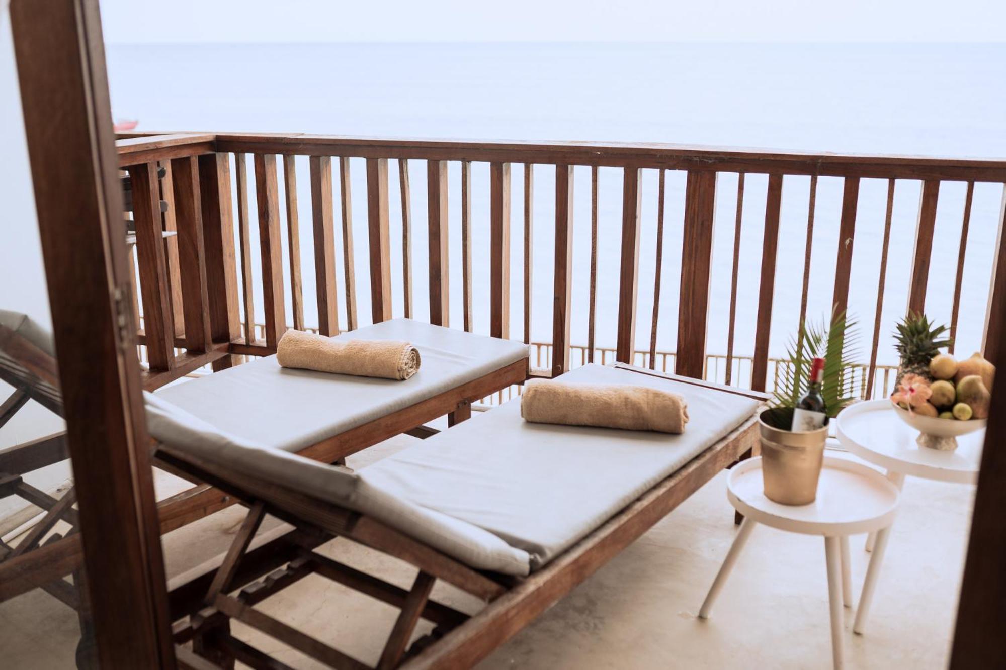 Pili Pili Sunrise Beach Hotel