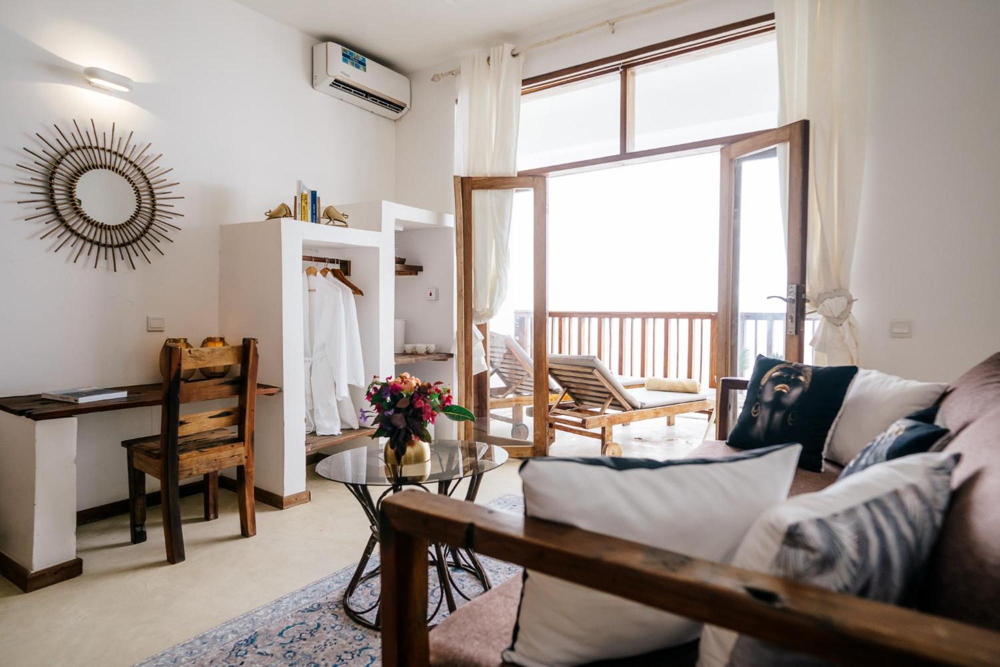 Hotel Pili Pili Sunrise Beach 4*